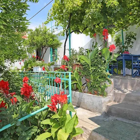 Ferienhaus Spring Bliss Garden House *
