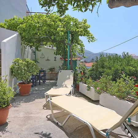 Ferienhaus Spring Bliss Garden House *