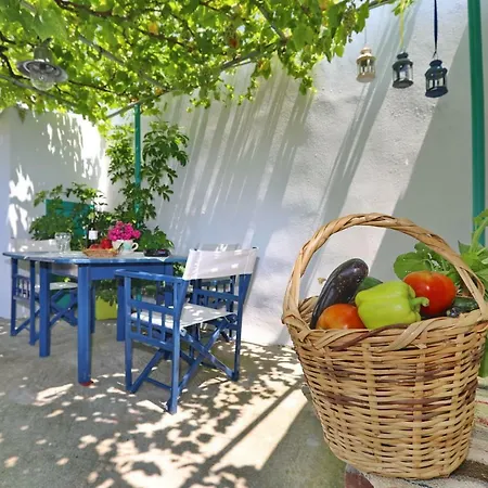 Holiday home Spring Bliss Garden House