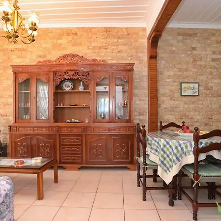 Spring Bliss Garden House Holiday home *