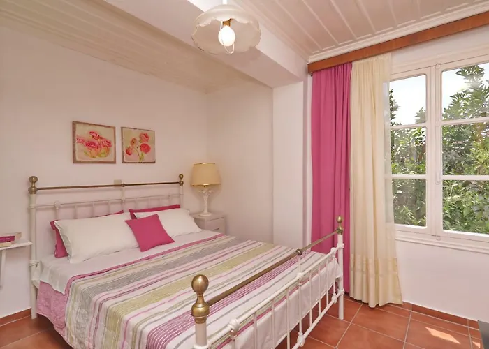 Spring Bliss Garden House *